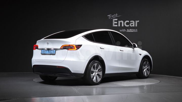Tesla Model Y 2022 — 2