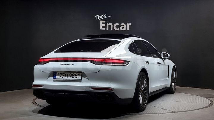 Porsche Panamera 2023 — 2