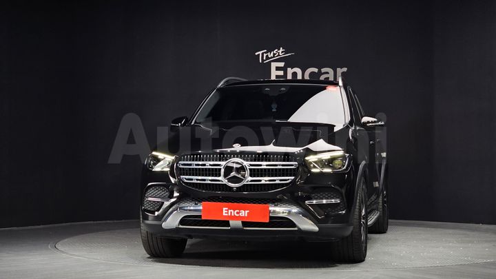 Mercedes Benz GLE Class 2024 — 3