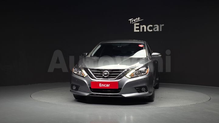 Nissan Altima 2018 — 3