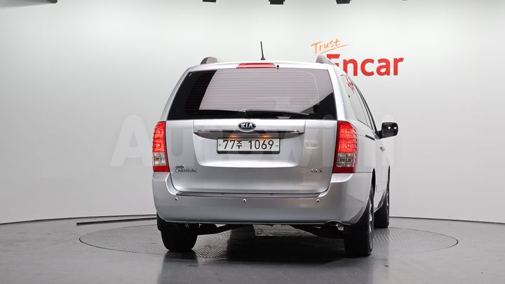 Kia Carnival 2013 — 4