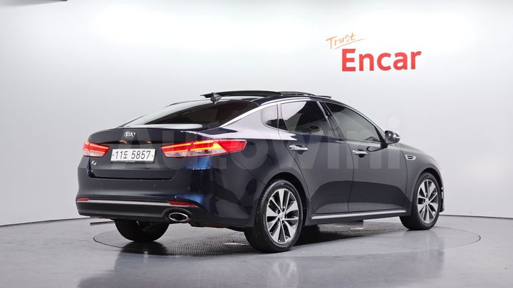 Kia K5 2016 — 2
