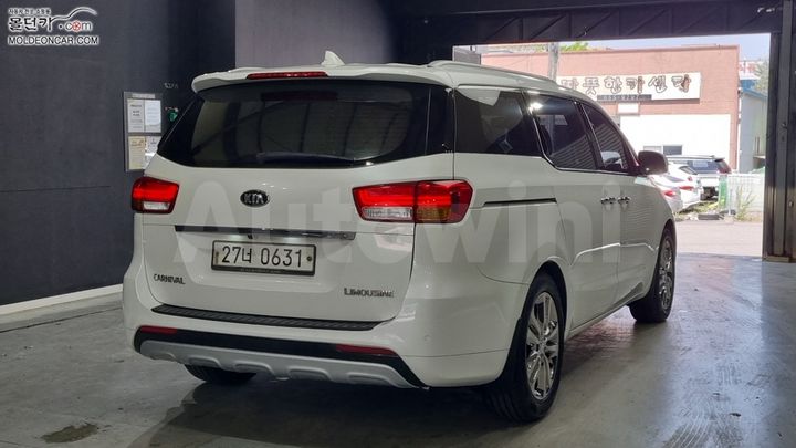 Kia Carnival 2015 — 2