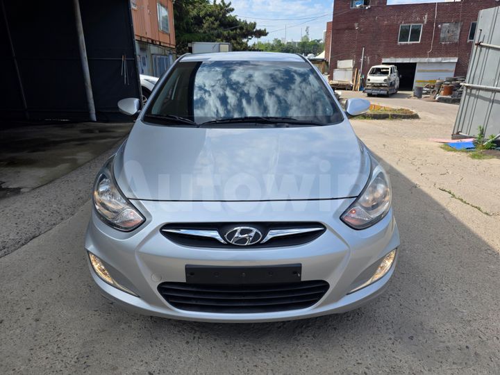 Hyundai Accent 2011 — 2
