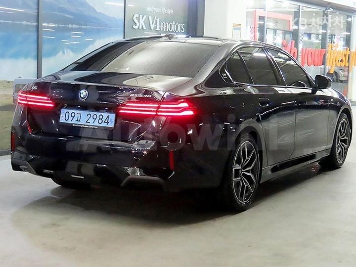 BMW i5 2025 — 4