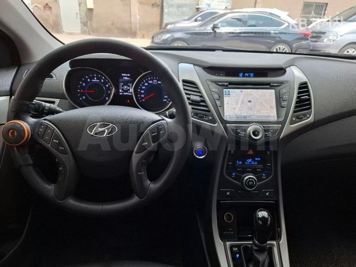 Hyundai Avante 2015 — 2