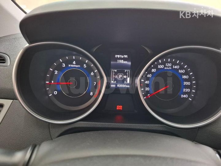 Hyundai Avante 2015 — 4