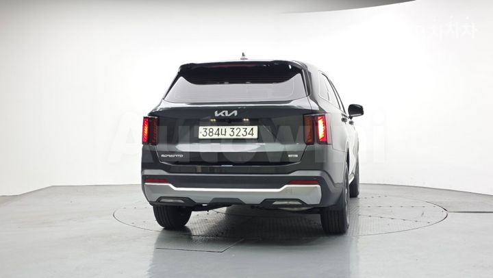 Kia Sorento 2025 — 4