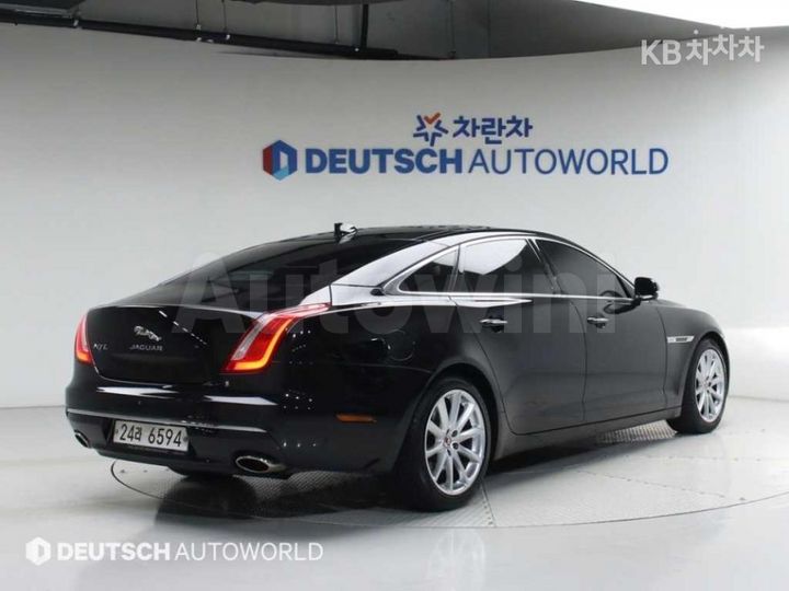 Jaguar XJ 2016 — 2