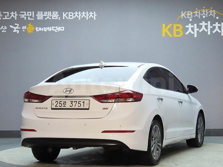 Hyundai Avante 2016 — 2