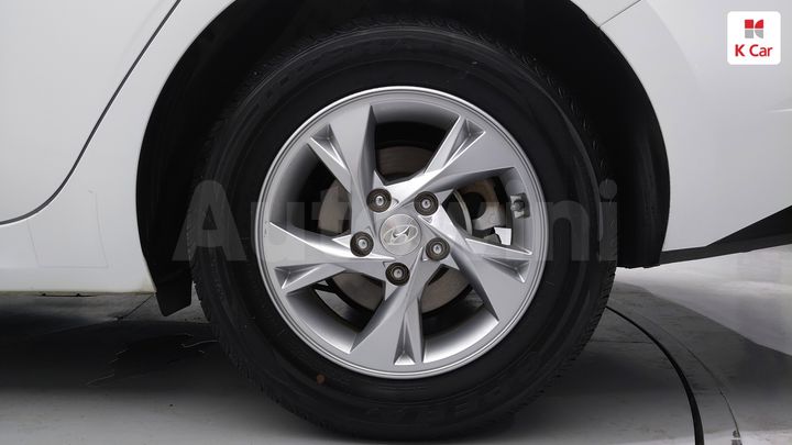 Hyundai Avante 2021 — 2