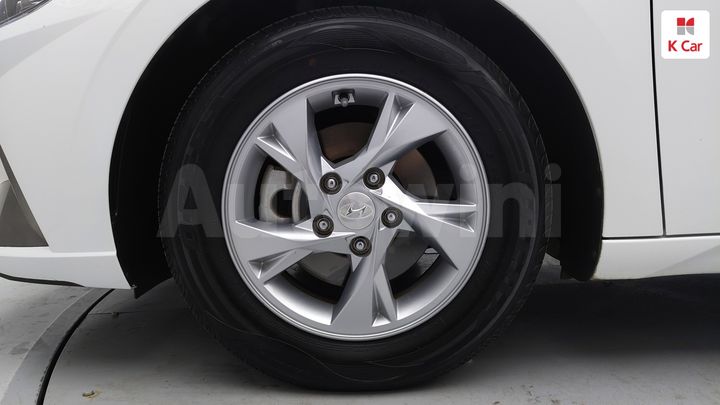 Hyundai Avante 2021 — 3