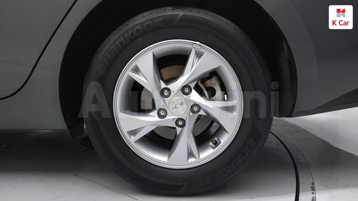 Hyundai Avante 2021 — 2