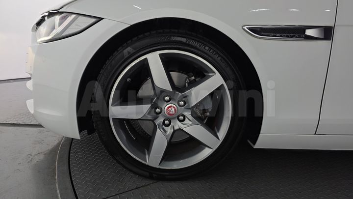 Jaguar XE 2016 — 5