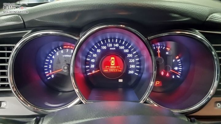 Kia K5 2010 — 5