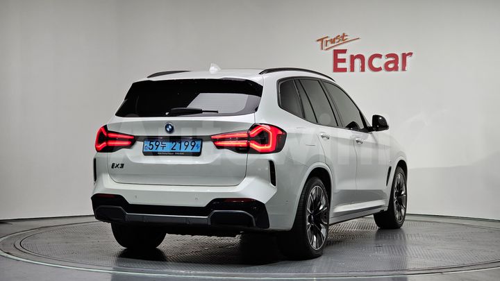 BMW iX3 2022 — 2