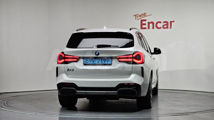 BMW iX3 2022 — 4