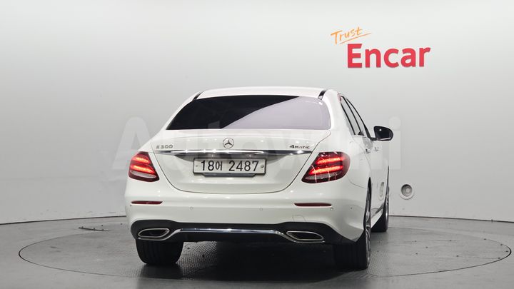 Mercedes Benz E Class 2018 — 4