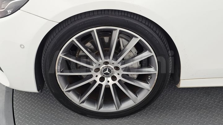 Mercedes Benz E Class 2018 — 5