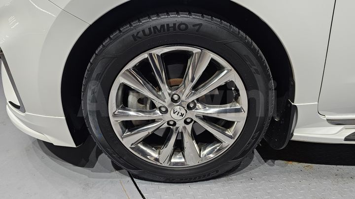 Kia Carnival 2019 — 5