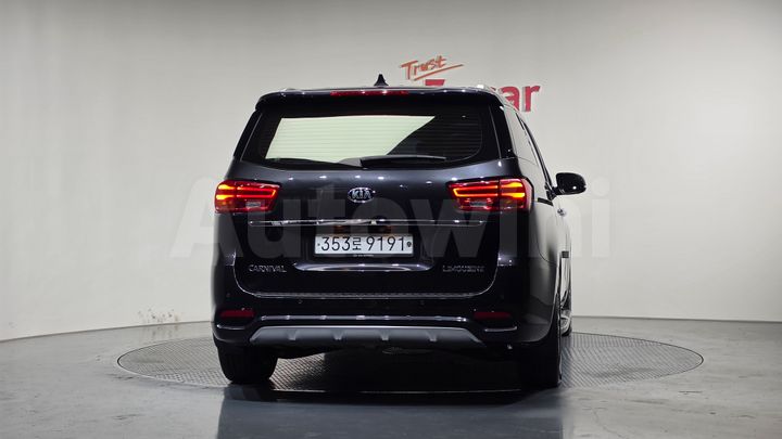 Kia Carnival 2019 — 4
