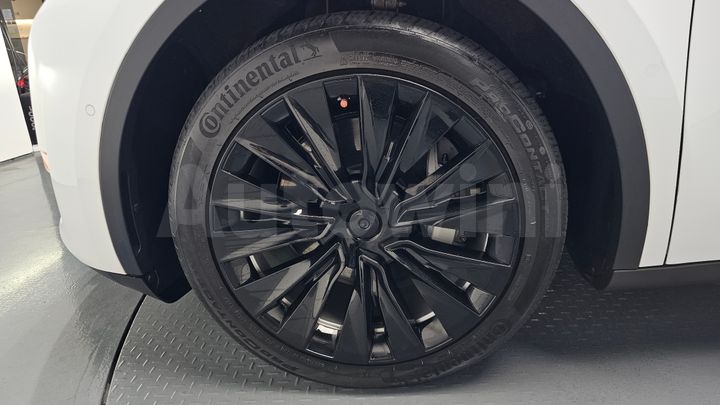 Tesla Model Y 2022 — 4