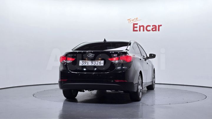 Hyundai Avante 2015 — 4