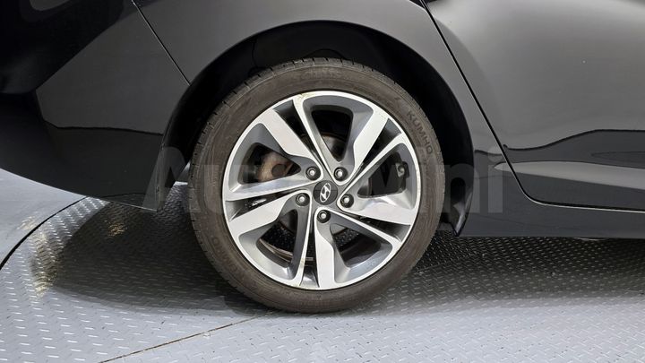 Hyundai Avante 2015 — 5