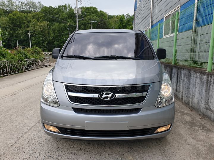 Hyundai Starex 2012 — 2