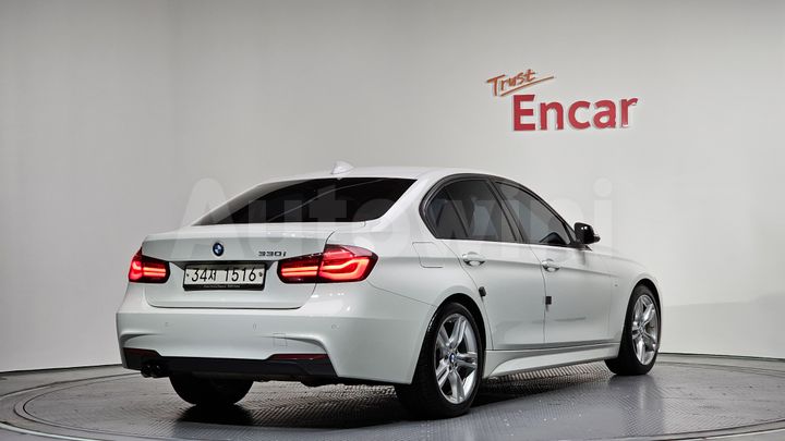BMW 3 Series 2018 — 2