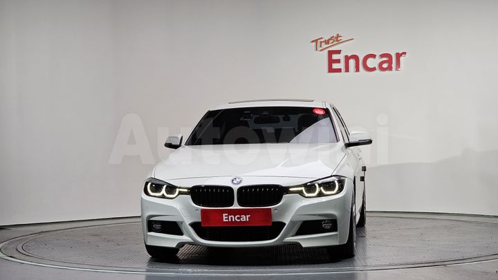 BMW 3 Series 2018 — 3