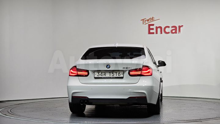 BMW 3 Series 2018 — 4