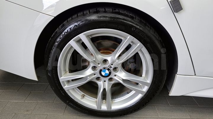 BMW 3 Series 2018 — 5