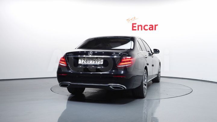 Mercedes Benz E Class 2017 — 4