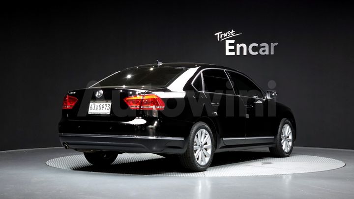 Volkswagen Passat 2015 — 2