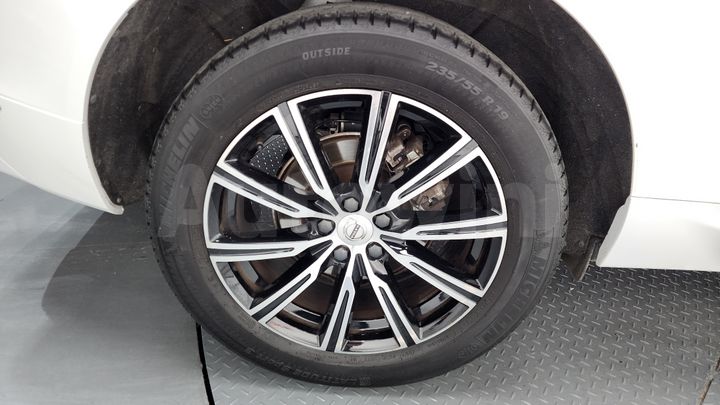Volvo XC60 2021 — 5