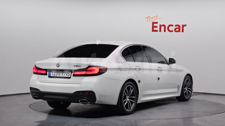 BMW 5 Series 2022 — 2