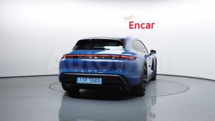 Porsche Taycan 2022 — 4