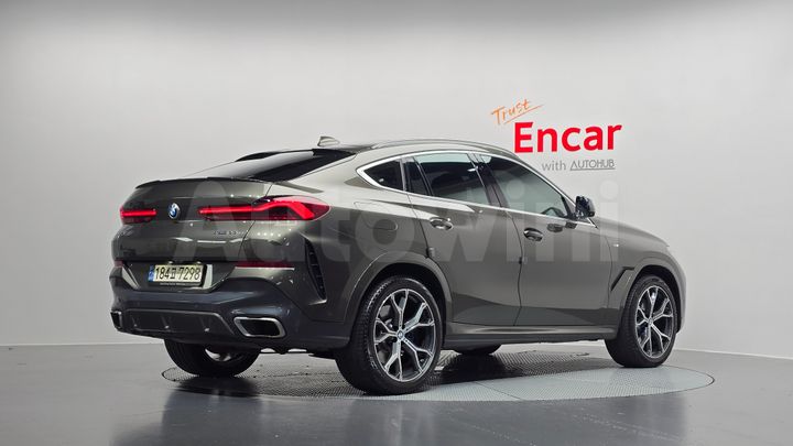 BMW X6 2021 — 2