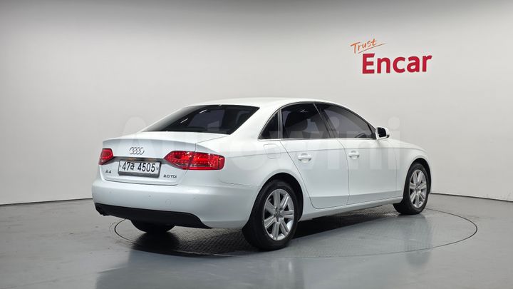 Audi A4 2012 — 2