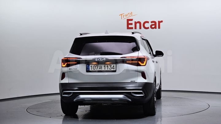 Kia Seltos 2023 — 4