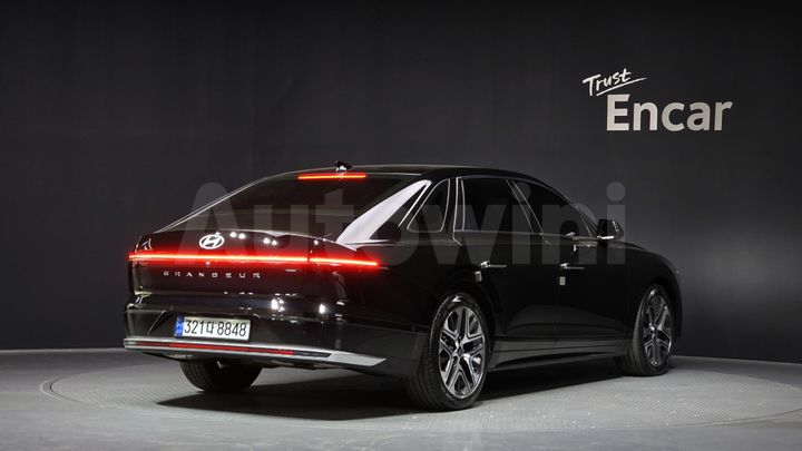 Hyundai Grandeur 2025 — 2
