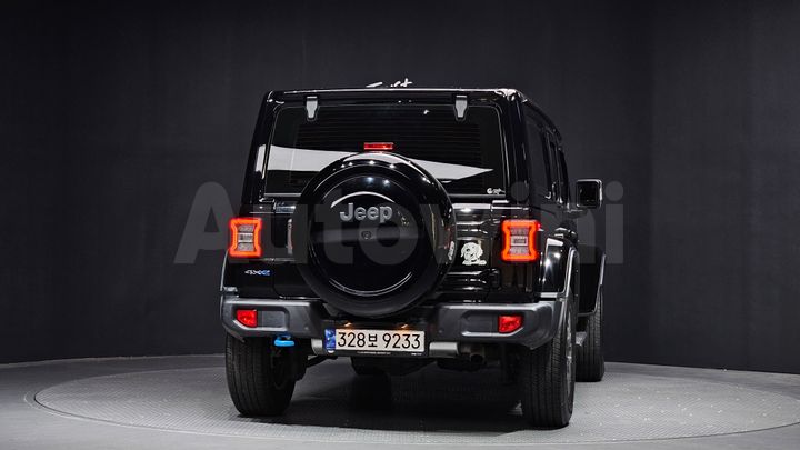 Jeep Wrangler 2022 — 4