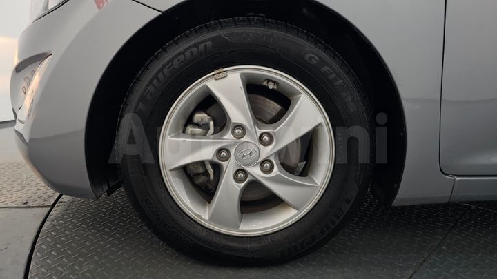 Hyundai Avante 2015 — 5