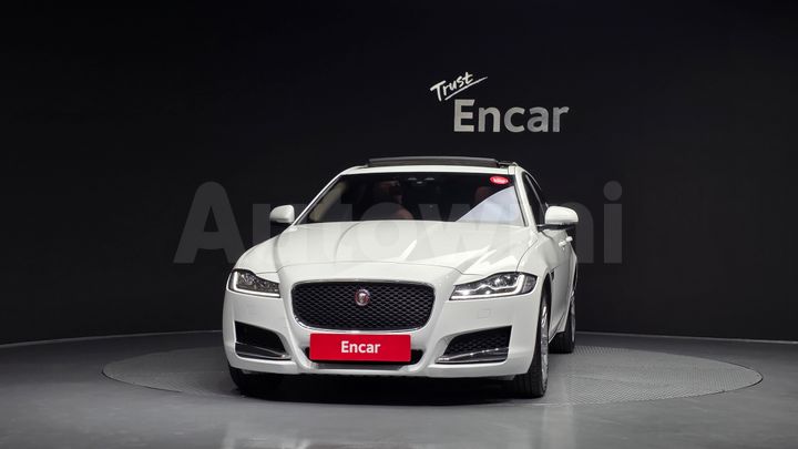 Jaguar XF 2018 — 3