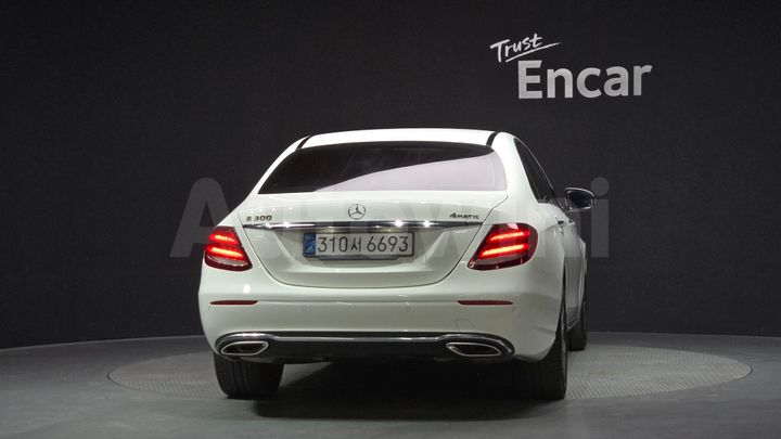Mercedes Benz E Class 2019 — 4
