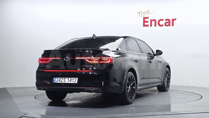 Renault SM6 2016 — 2