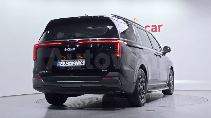 Kia Carnival 2025 — 2
