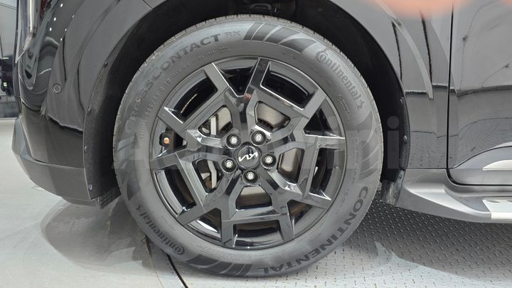 Kia Carnival 2025 — 5