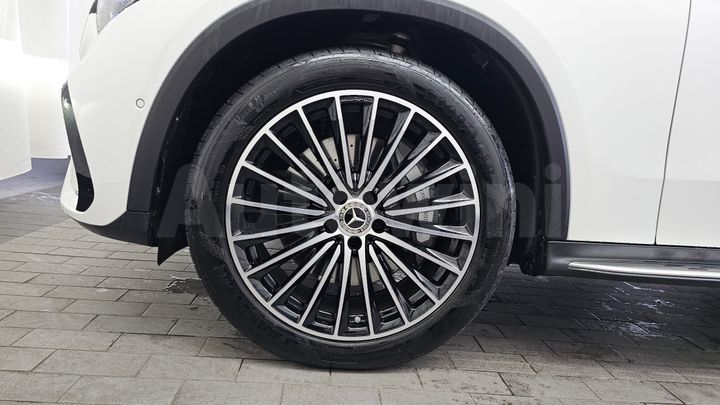Mercedes Benz GLC Class 2024 — 5